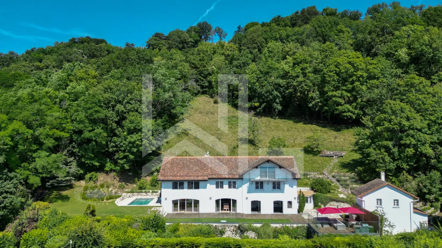 Single house for sale - 1185 Mont-sur-Rolle
