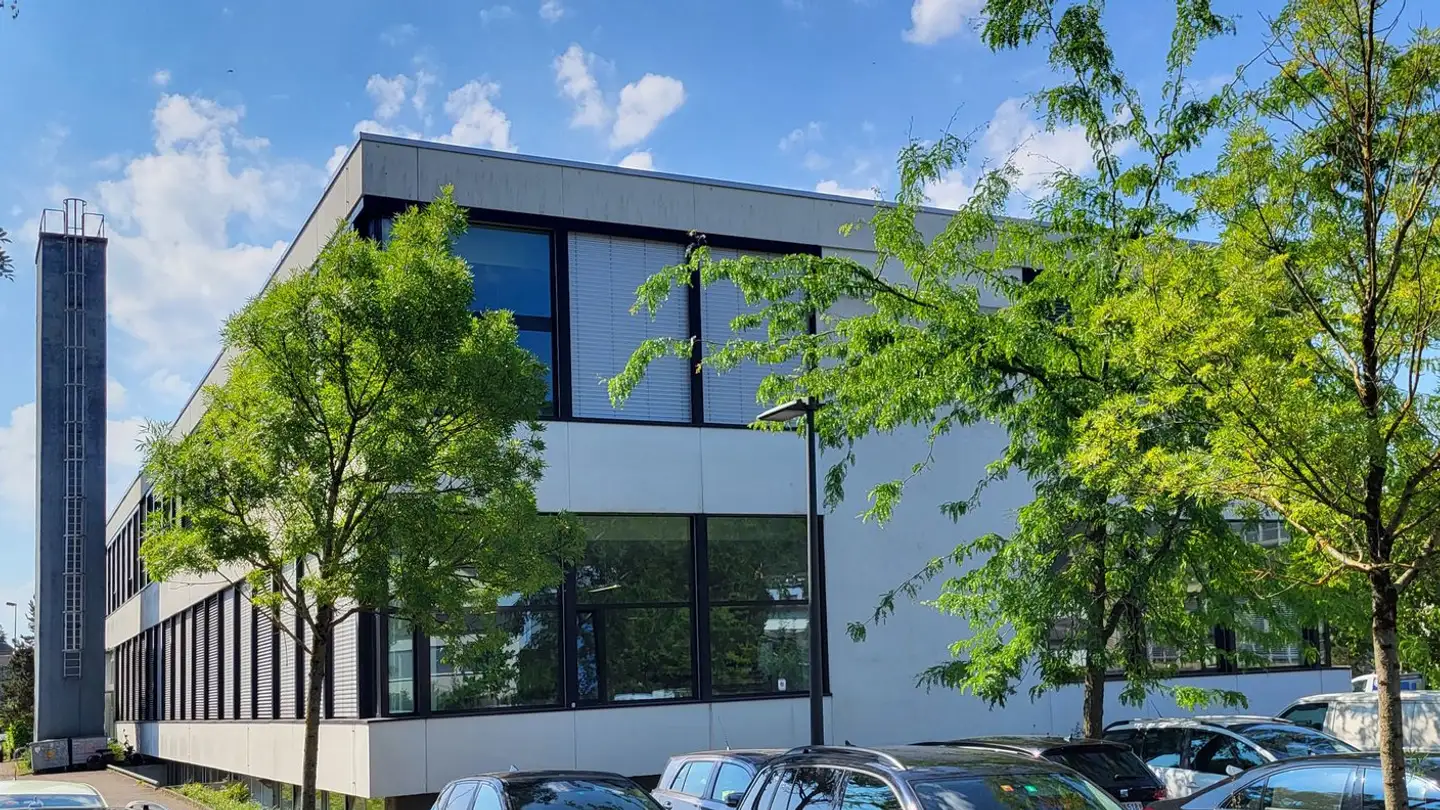 Gewerbe mieten - Chemin Du Coin / Eckweg 8, 2504 Biel/Bienne