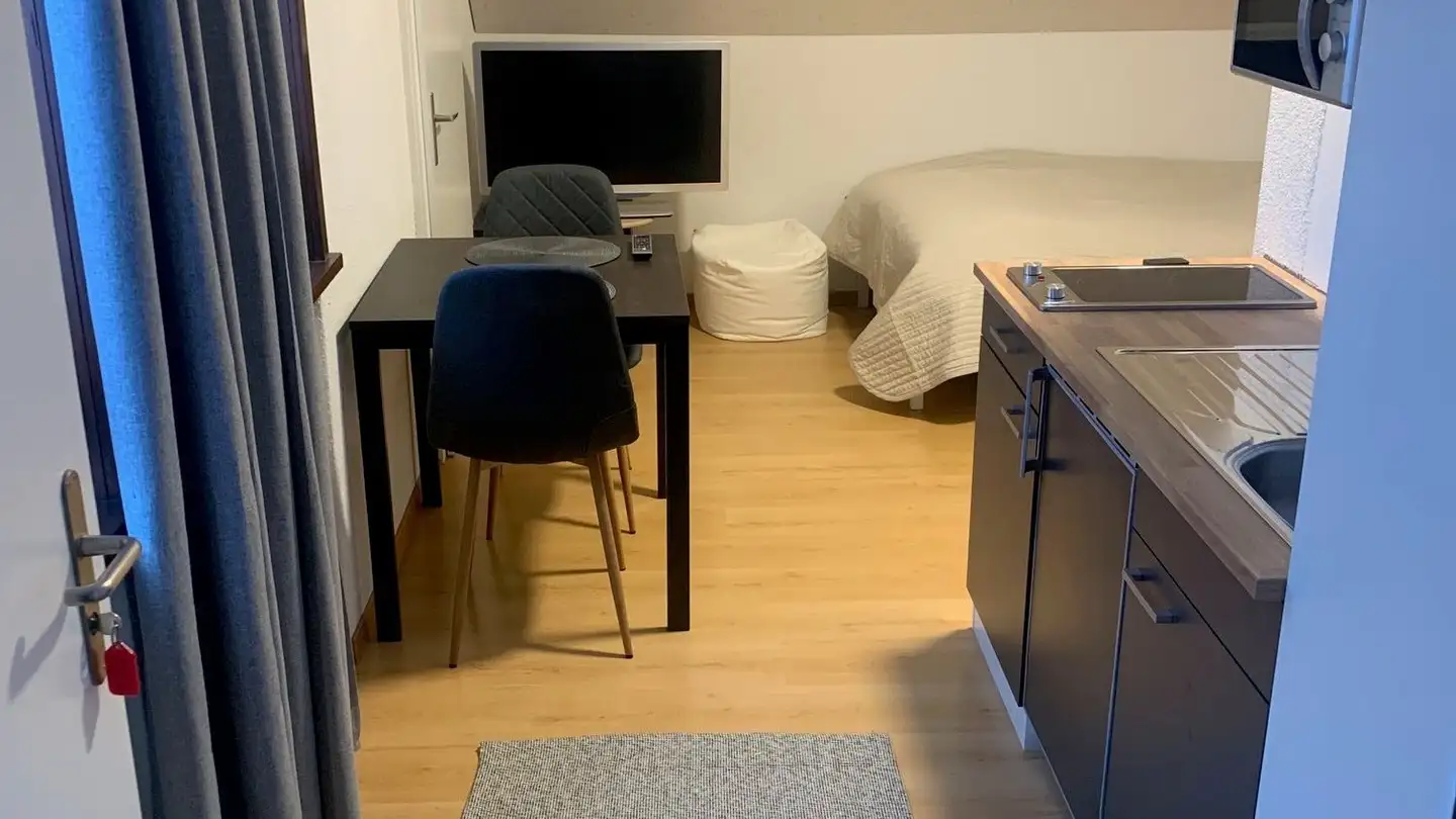 Studio à louer - Dorfstrasse 26, 6417 Sattel