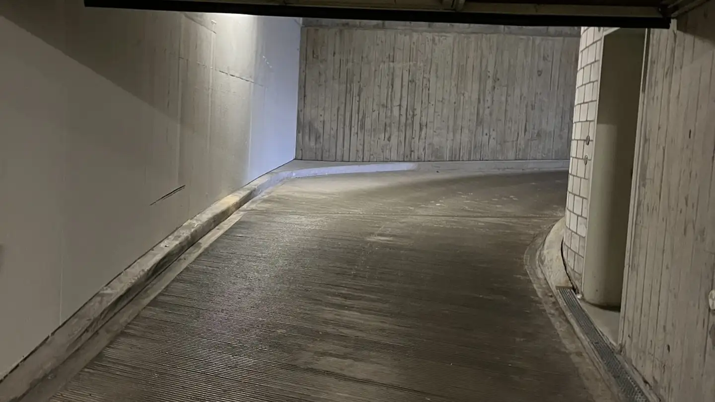 Garage individuel à louer - 8057 Zürich - Photo 4