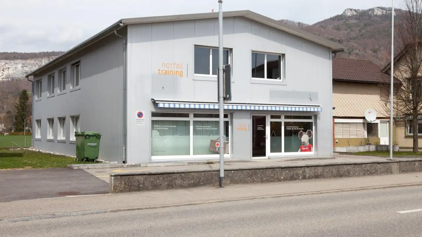 Grande magazzino in affitto - Solothurnstrasse 45, 4702 Oensingen - Photo 2