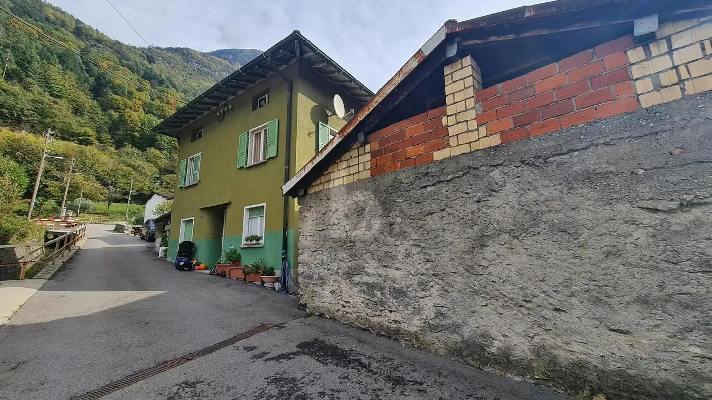 Maison troglodyte à vendre - 6703 Osogna