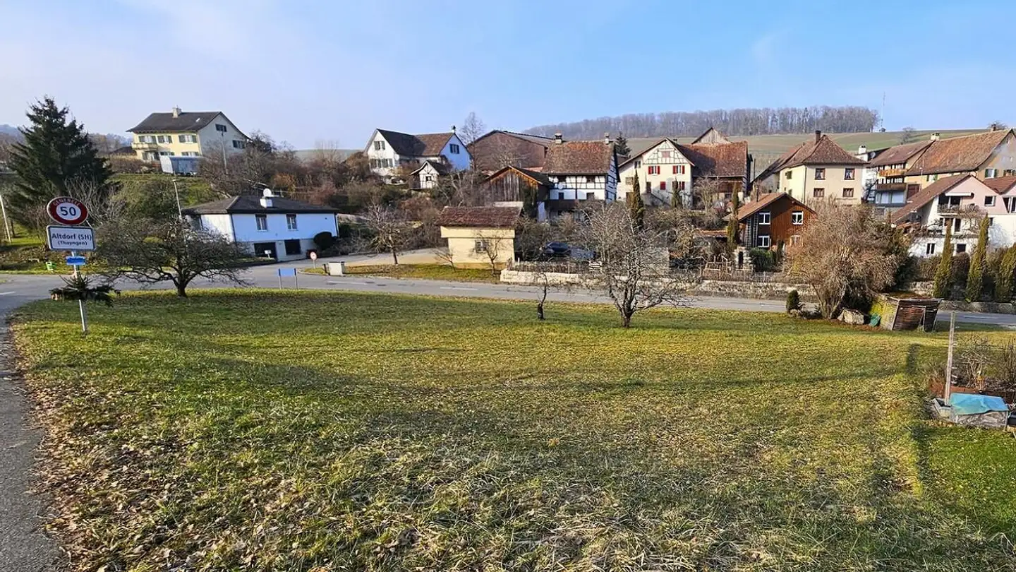 Constructible plot for sale - Dorfstrasse, 8243 Altdorf SH