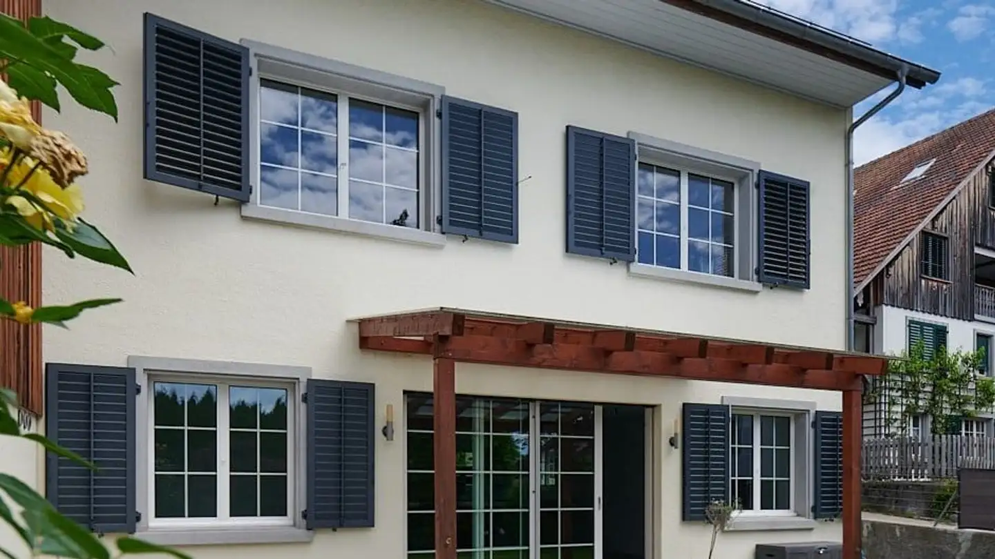 Maison individuelle à louer - Waltikon 17, 8126 Zumikon