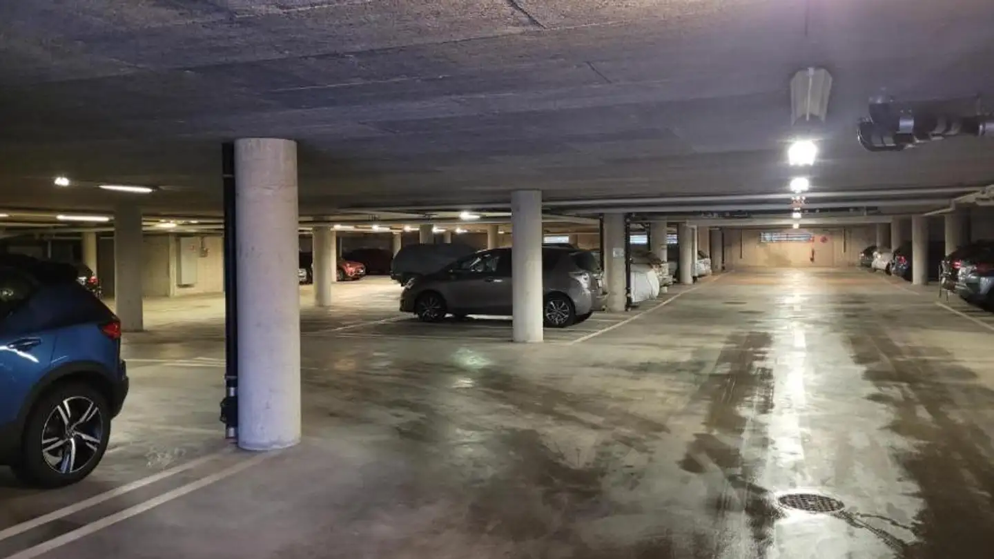 Parcheggio esterno in affitto - Avenue Du Grey, 1018 Lausanne