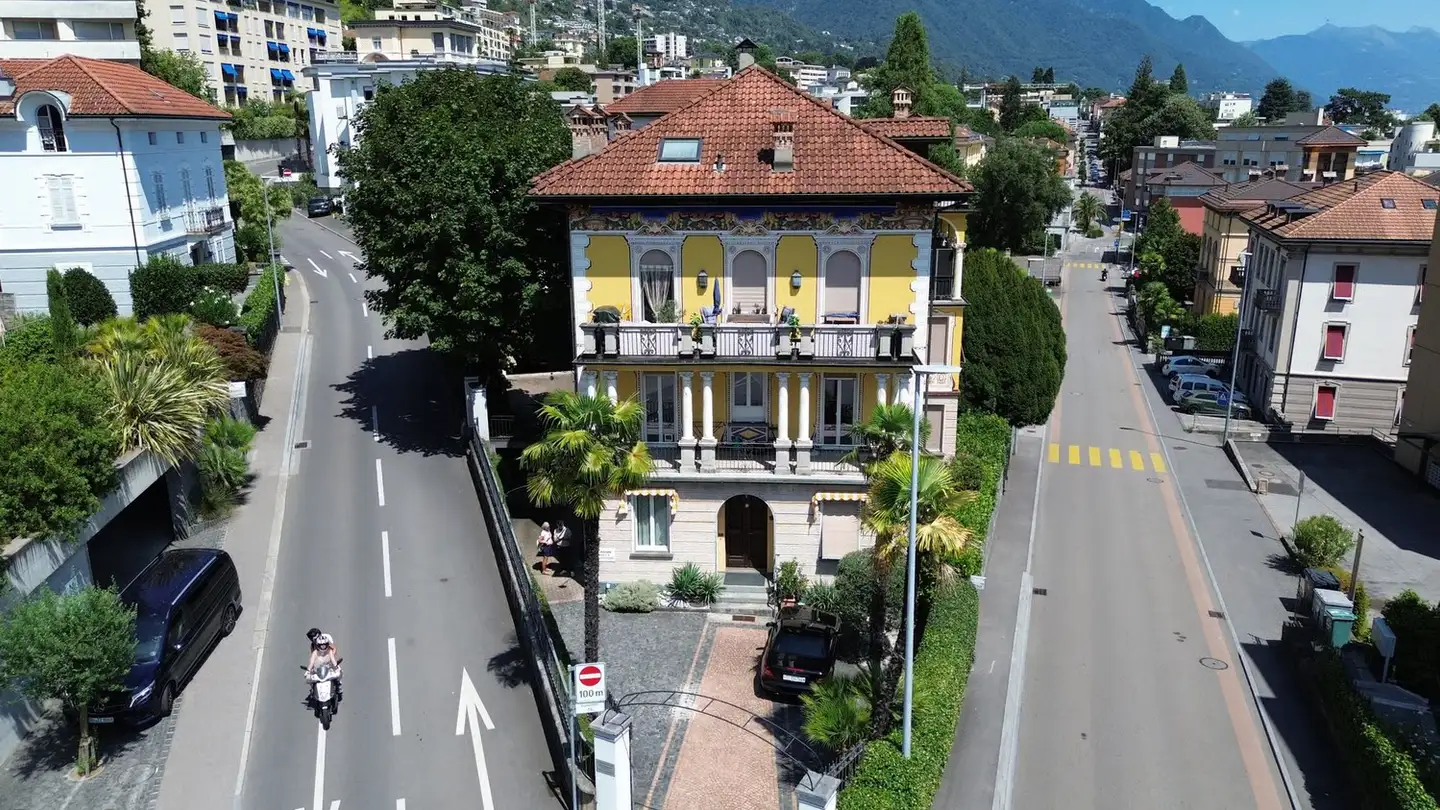 Commercial for sale - 6600 Muralto