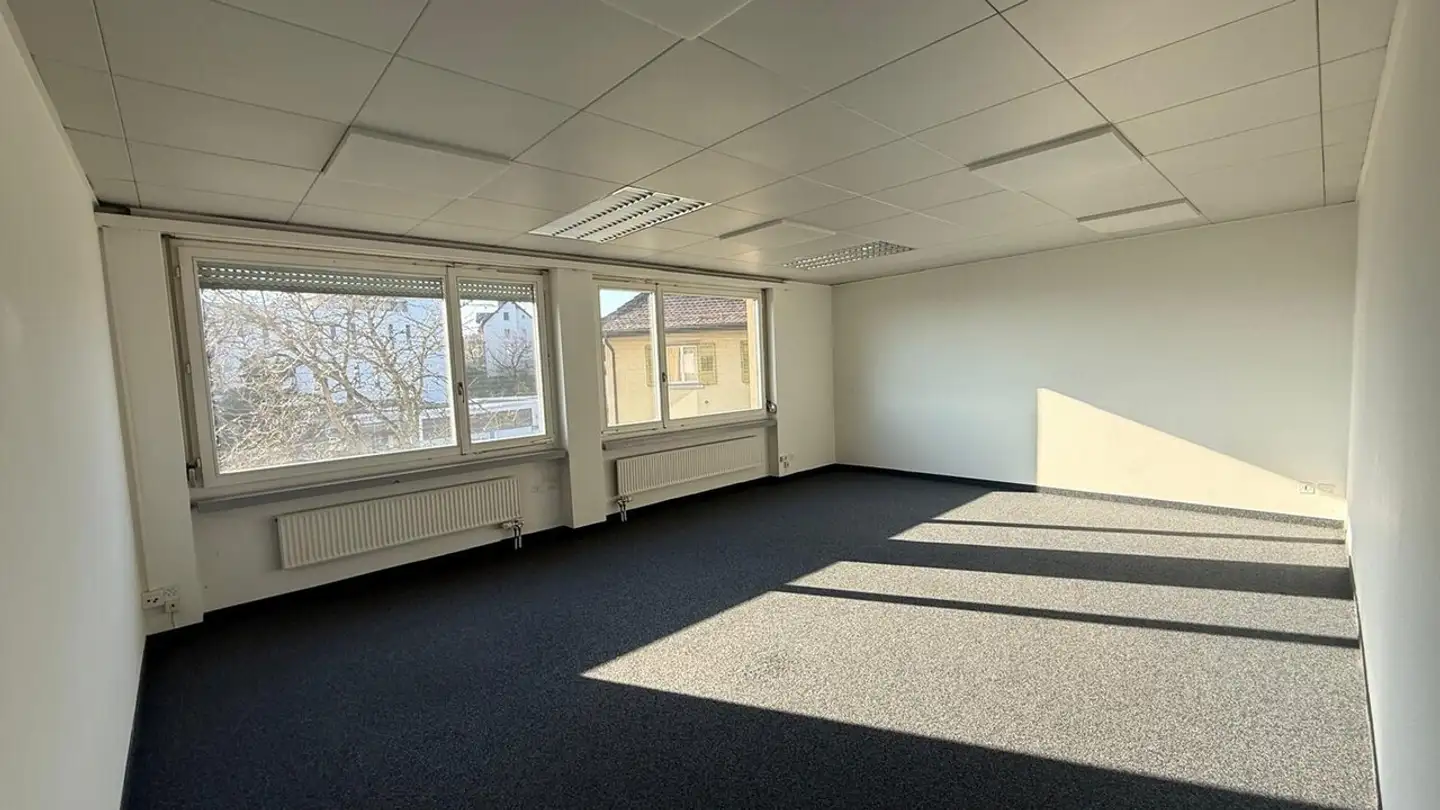 Bureau à louer - Weiningerstrasse 48, 8103 Unterengstringen