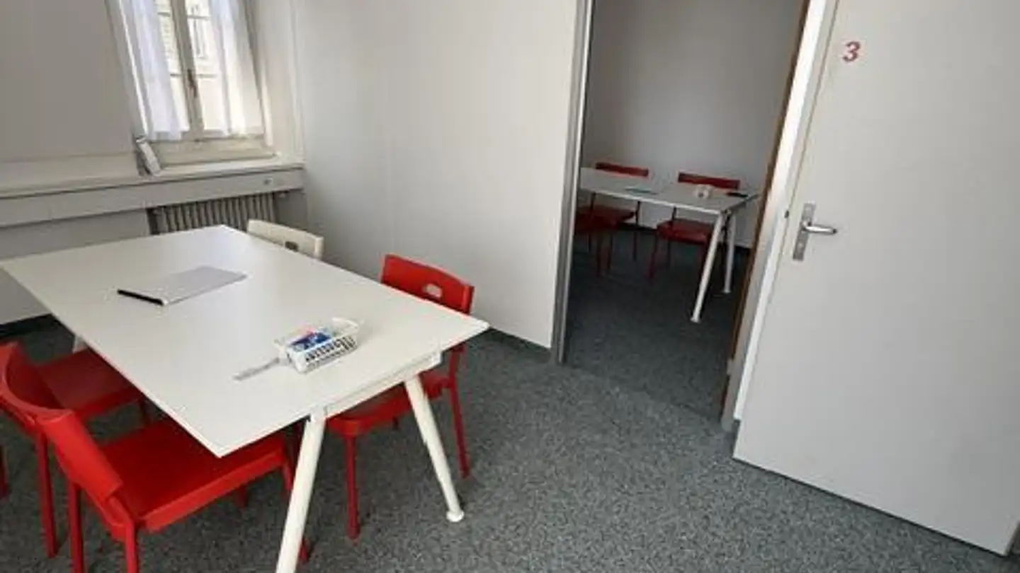 Commercial for rent - Niklaus-Thut-Platz 25, 4800 Zofingen - Photo 2