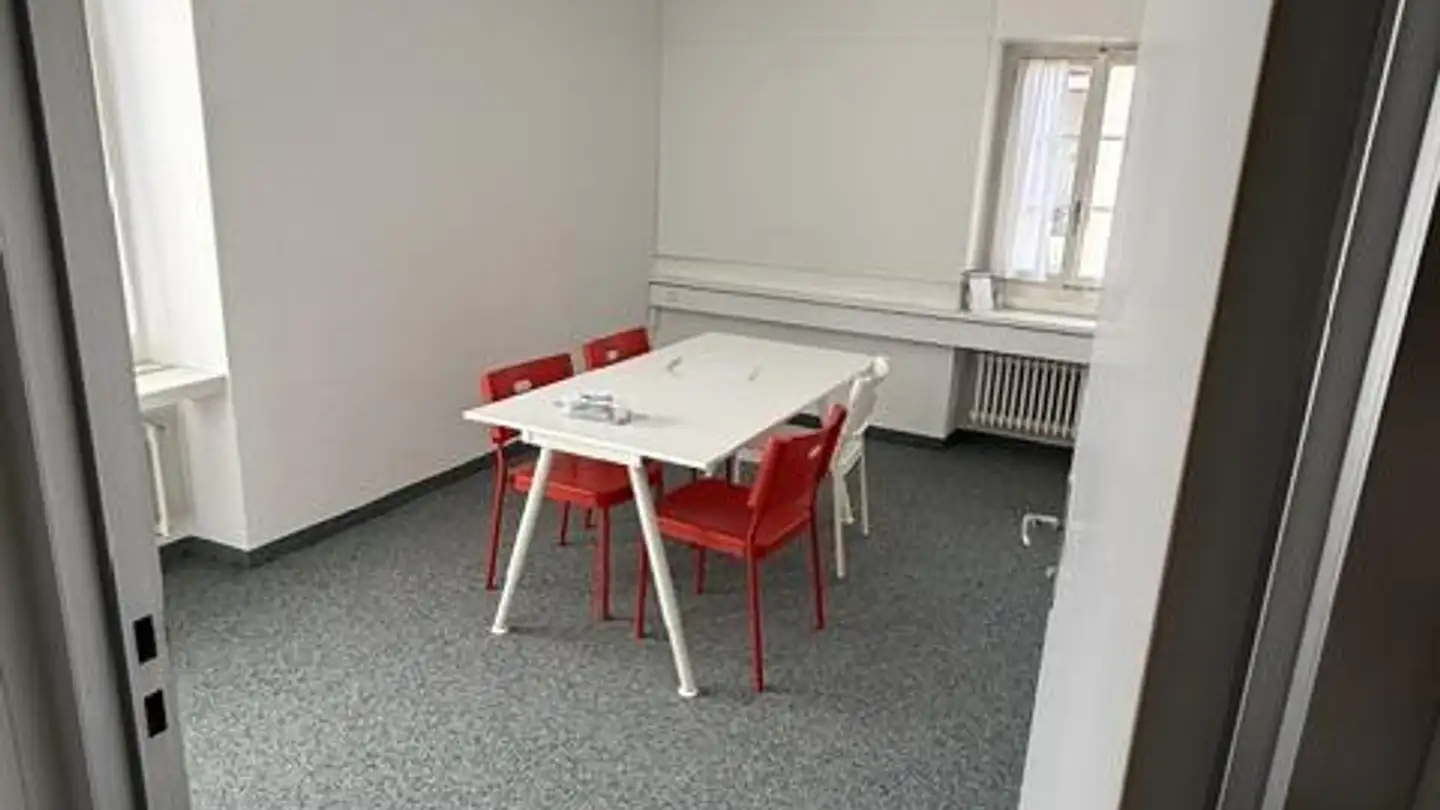 Commercial for rent - Niklaus-Thut-Platz 25, 4800 Zofingen