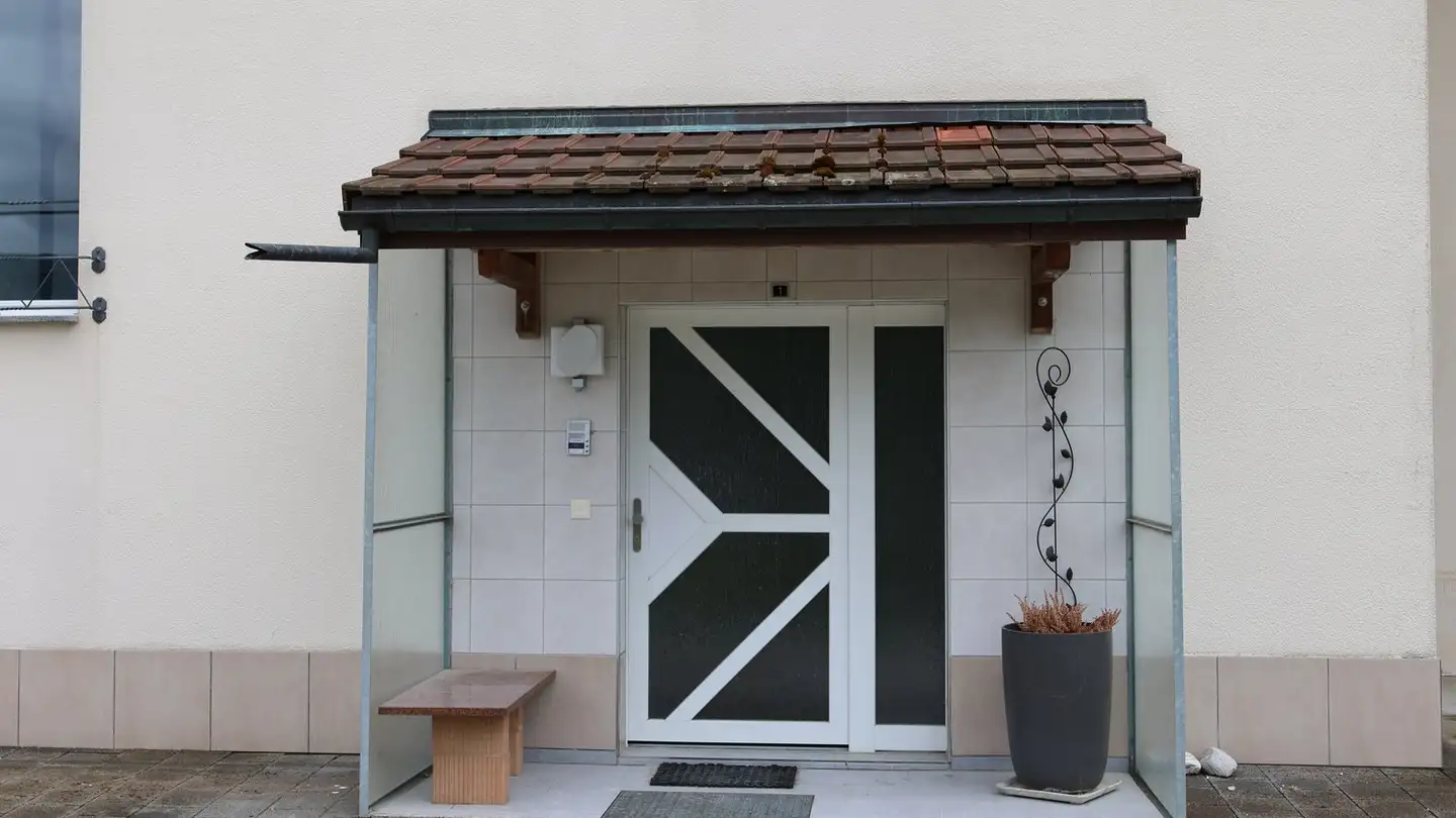 Attique à louer - Steinmattstrasse 1, 3297 Leuzigen - Photo 3