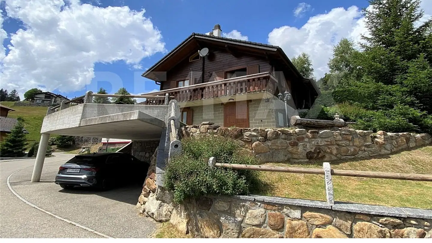 Furnished apartment for sale - 6760 Carì