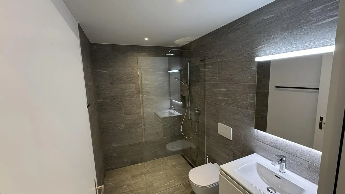 Appartement à louer - Unterdorfstrasse 23, 7206 Igis - Photo 2