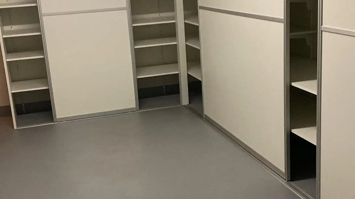 Hobbyraum mieten - Asylstrasse 8, 6340 Baar