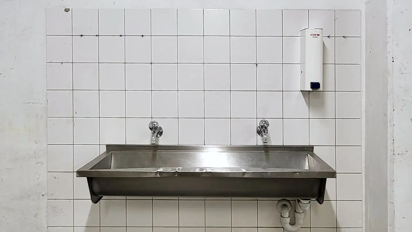 Gewerbe mieten - Chemin Du Coin / Eckweg 8, 2504 Biel/Bienne - Foto 3