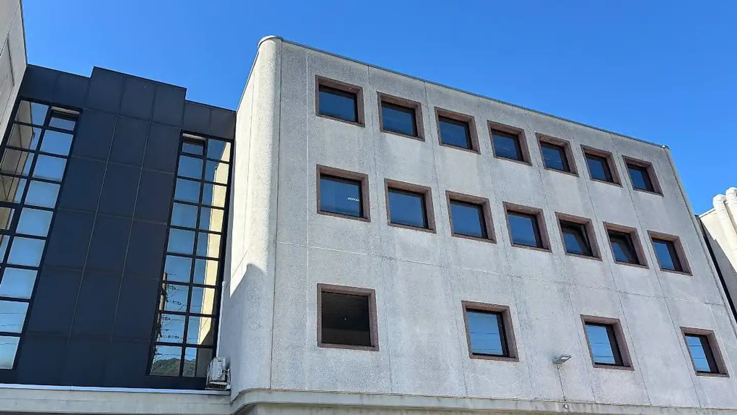 Commerciale in affitto - Via San Gottardo 46, 6593 Cadenazzo - Foto 2
