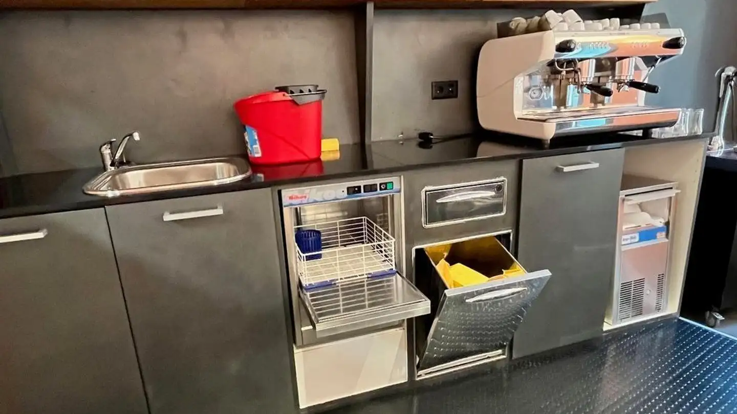 Ristorante in affitto - Piázza Gránda 2, 6822 Arogno - Photo 4