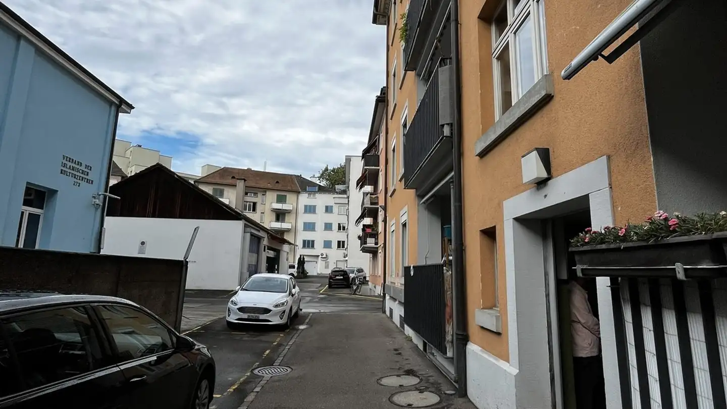 Place de parking extérieure à louer - Birmensdorferstrasse 271, 8055 Zürich - Photo 2