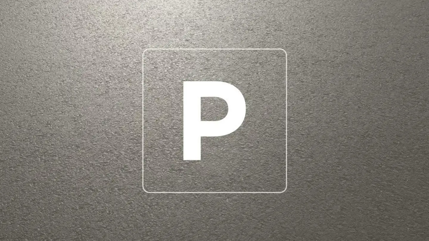 Place de parking extérieure à louer - General Guisan-Strasse 20, 4144 Arlesheim