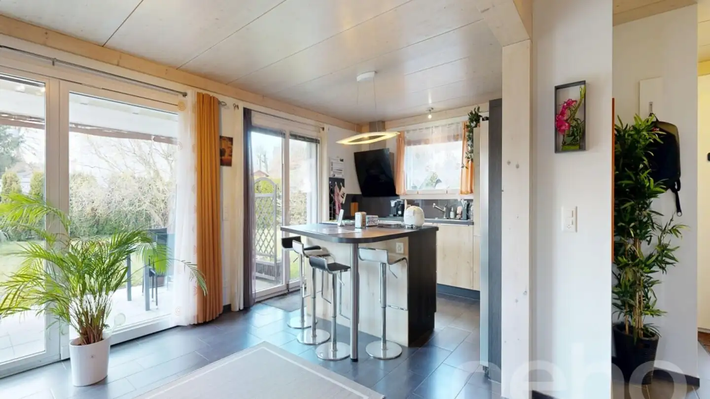 Single house for sale - 1470 Bollion