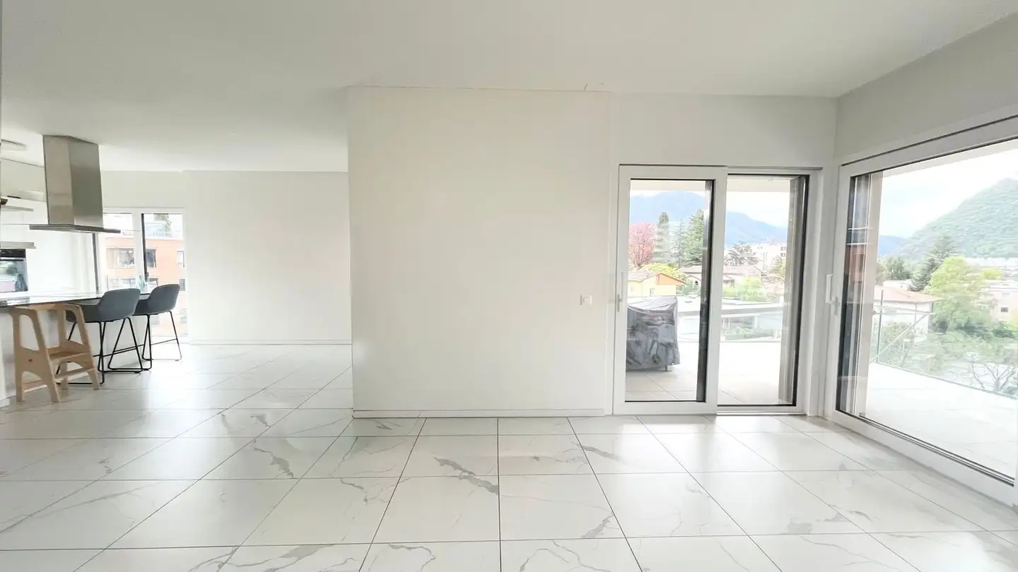 Attique à louer - Via Francesco Borromini 23, 6900 Lugano