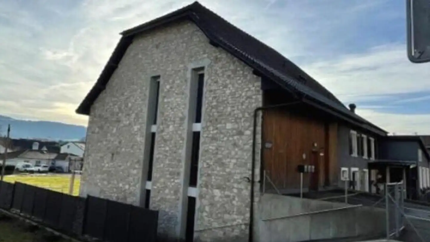 Mixed-use building for sale - 2942 Alle - Photo 2
