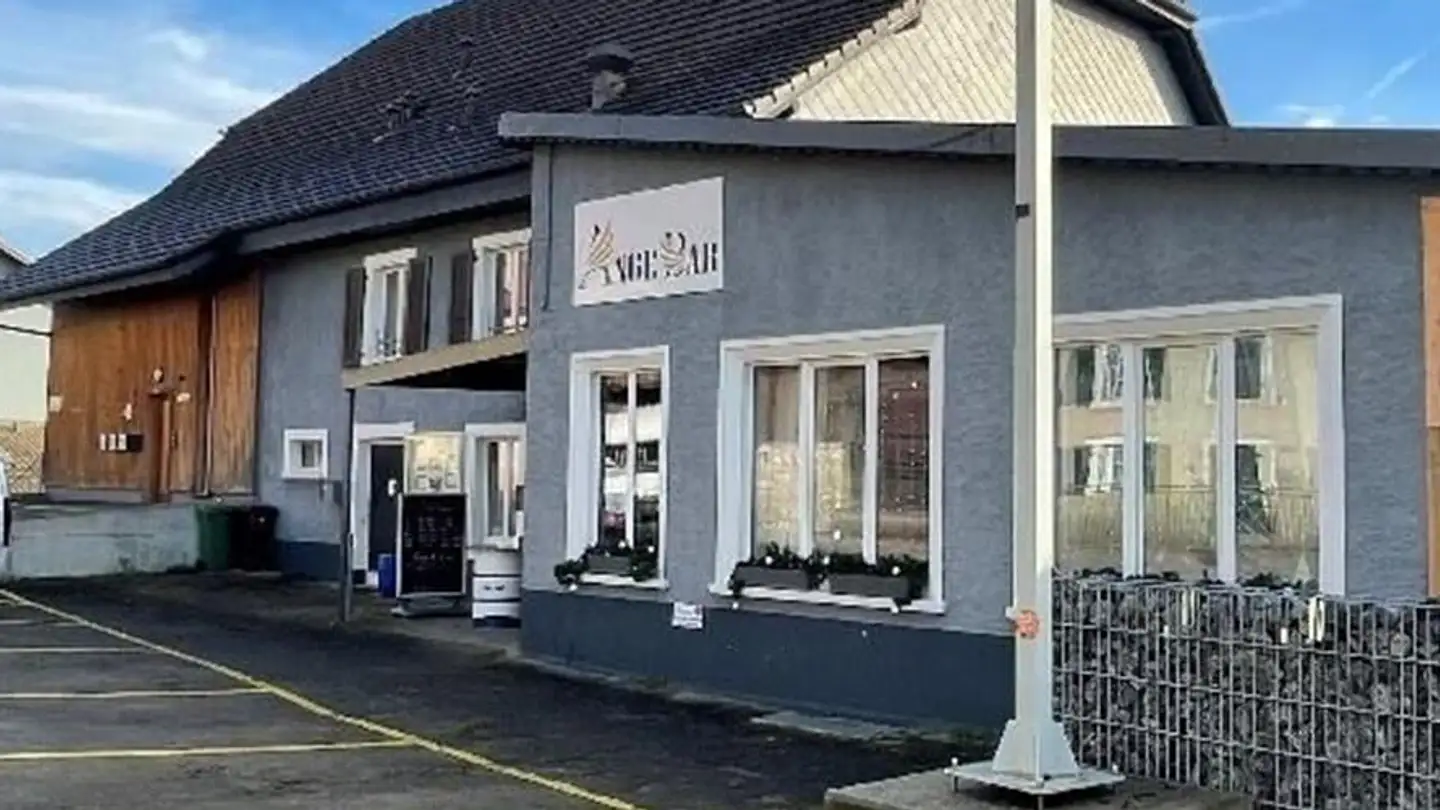 Mixed-use building for sale - 2942 Alle - Photo 3