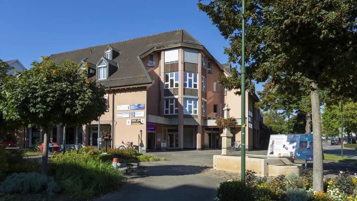 Gewerbe mieten - Mittlerer Kreis 2, 4106 Therwil