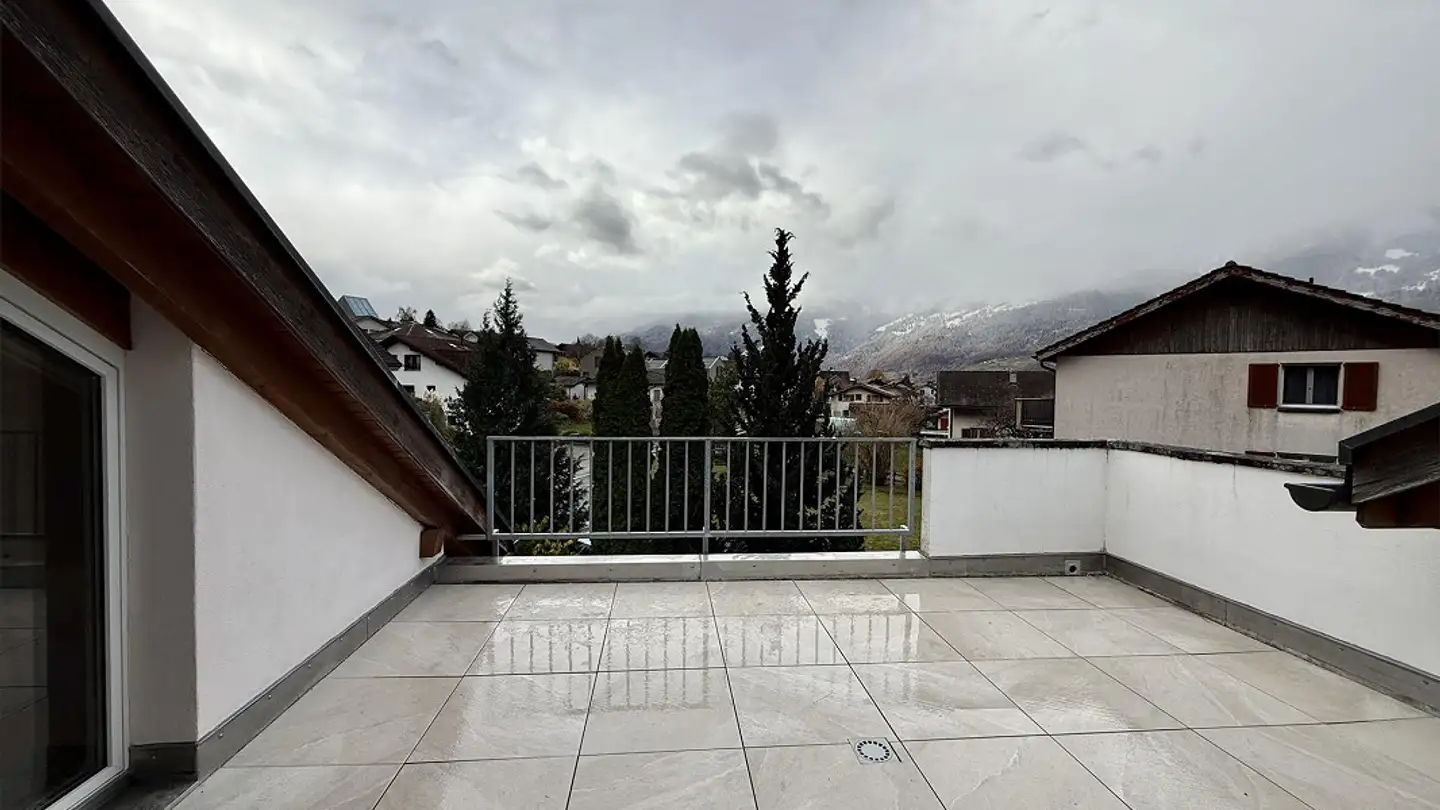 Penthouse for rent - Vadelsweg 6, 7206 Igis - Photo 2