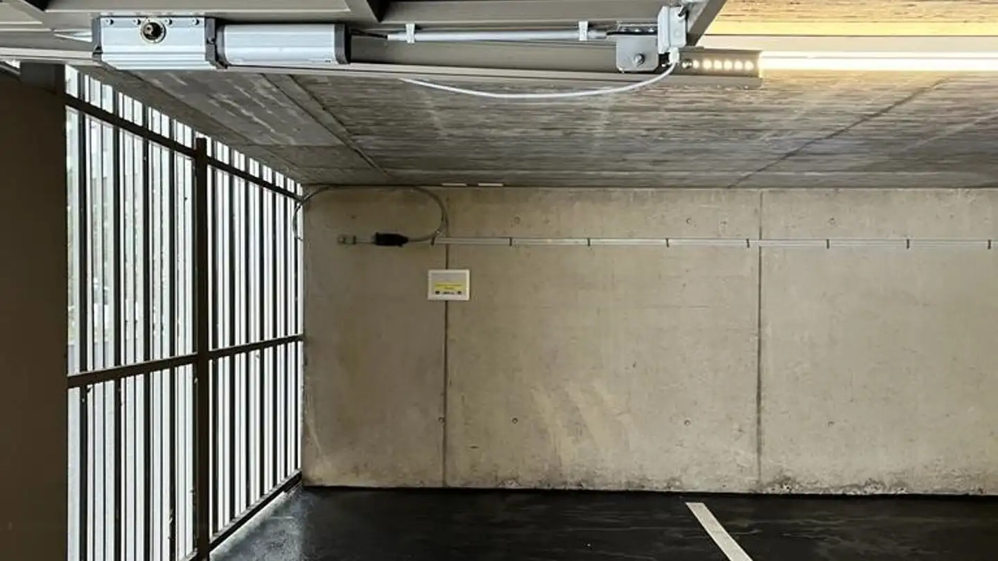 Parcheggio coperto in affitto - Zugerstrasse 114, 6330 Cham - Photo 3