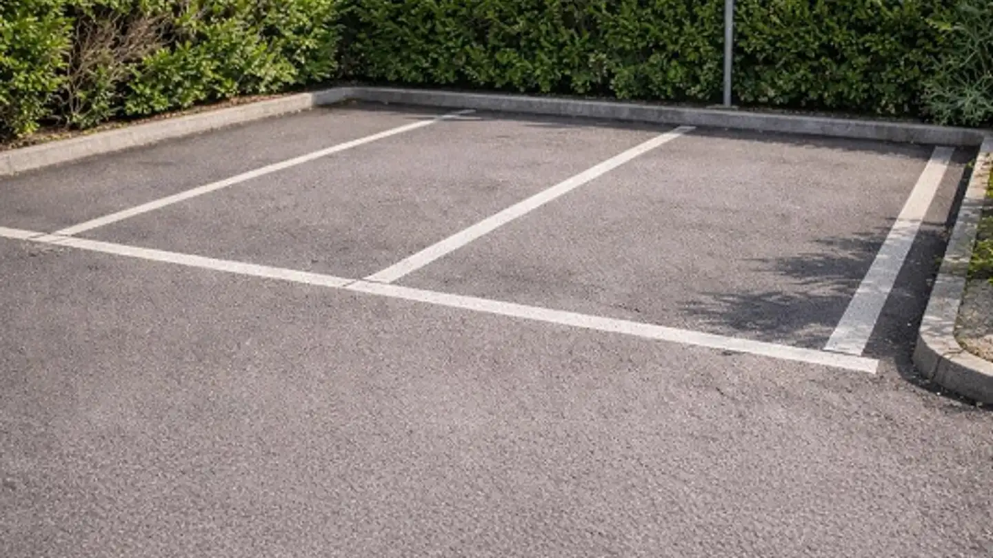 Place de parking extérieure à louer - Iddastrasse 58, 9008 St. Gallen