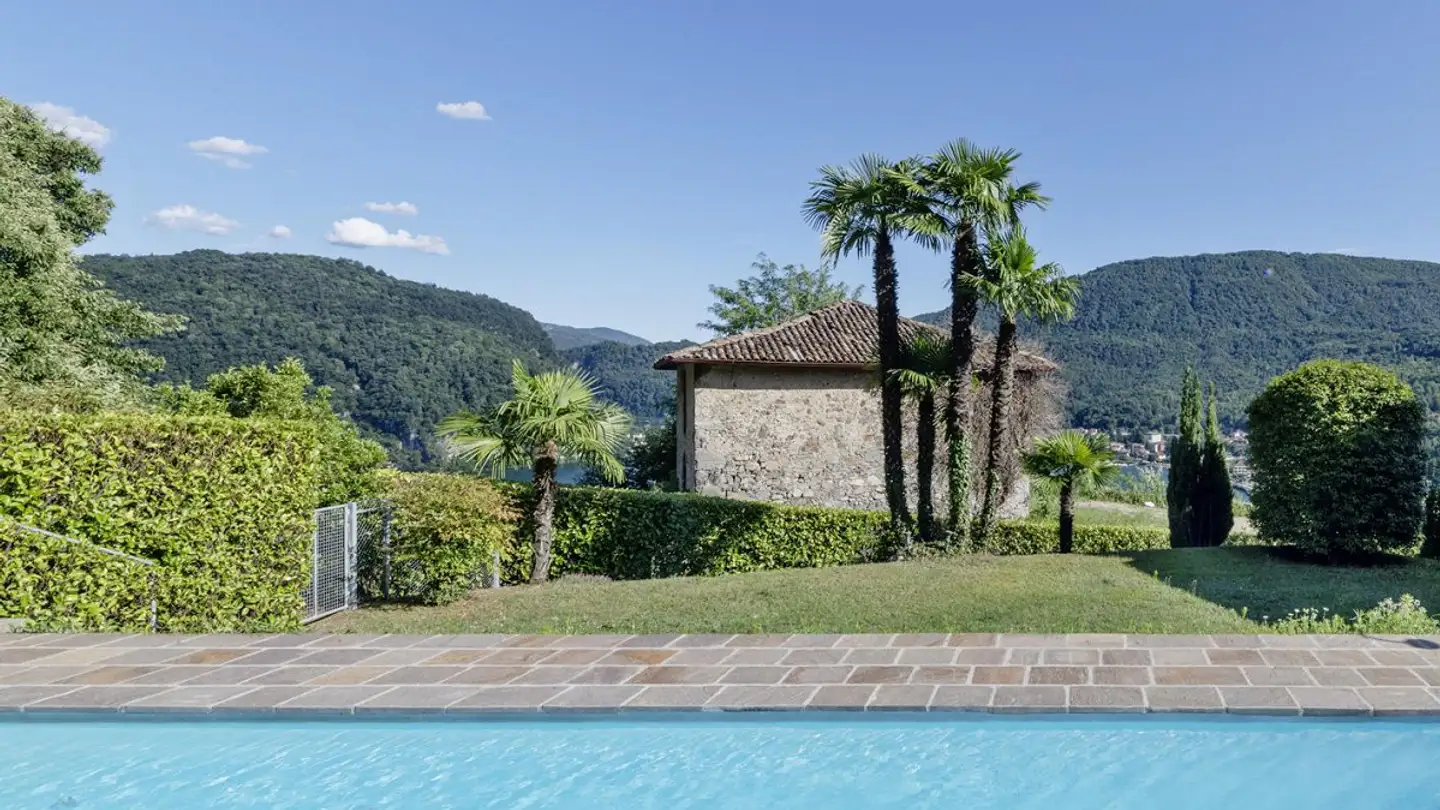 Maison en terrasse à vendre - 6988 Ponte Tresa