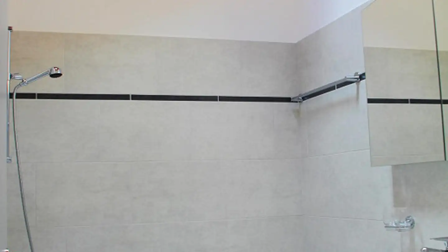 Attique à louer - Gassa Sutò 1, 7013 Domat/Ems - Photo 3