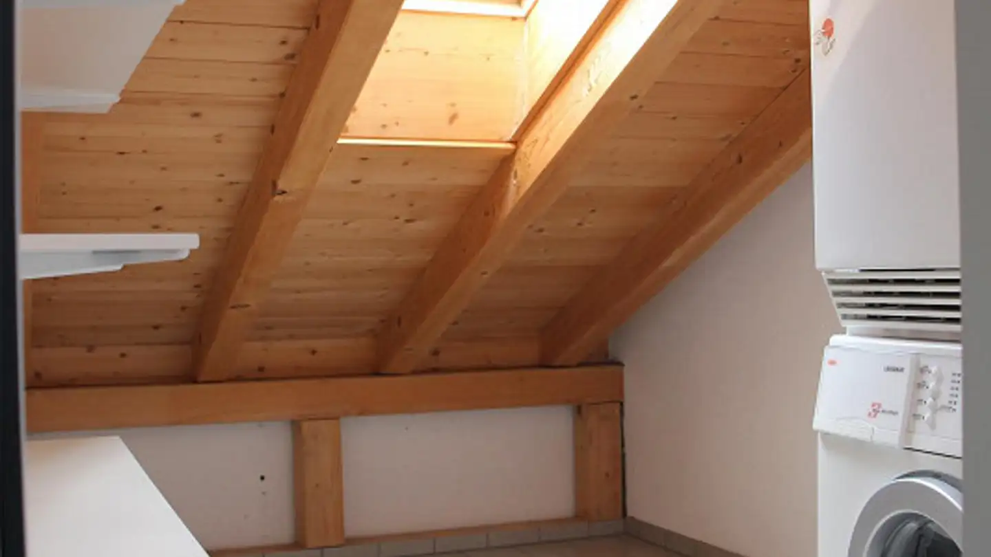 Attique à louer - Gassa Sutò 1, 7013 Domat/Ems - Photo 4