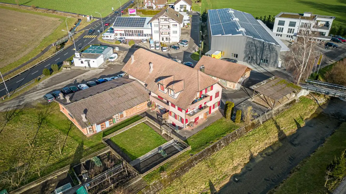 Mehrfamilienhaus kaufen - Unterfeldstrasse 4, 6248 Alberswil - Foto 2