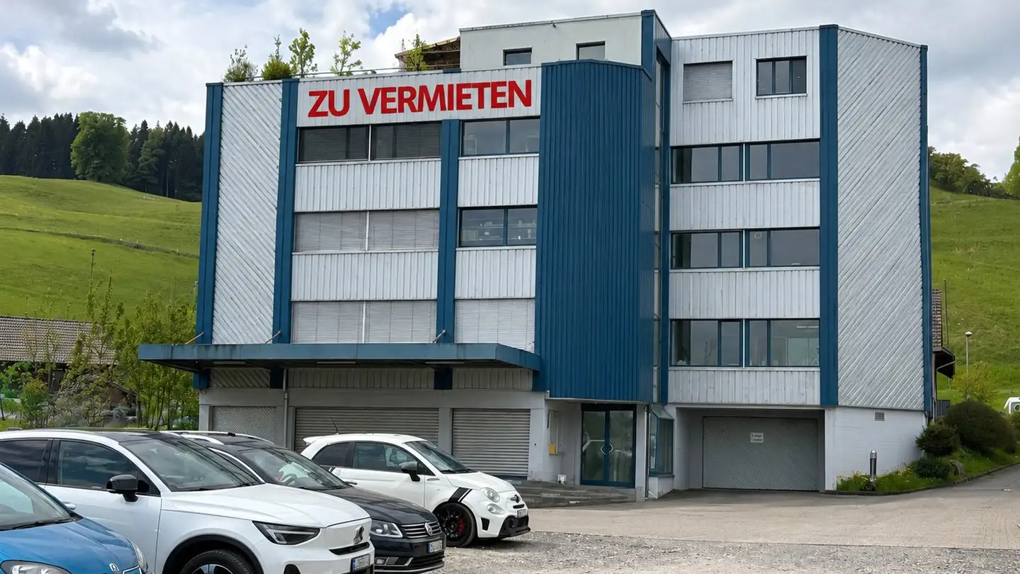Office space for rent - Sarbachstrasse 5, 6345 Neuheim - Photo 2