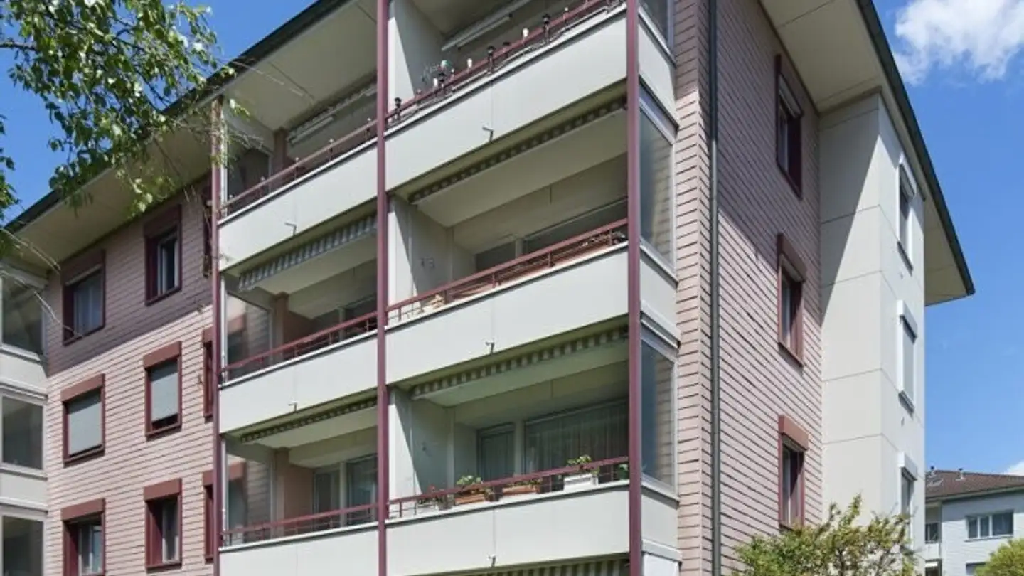 Überdachter Motorradparkplatz mieten - Kirchstrasse 3, 3097 Liebefeld