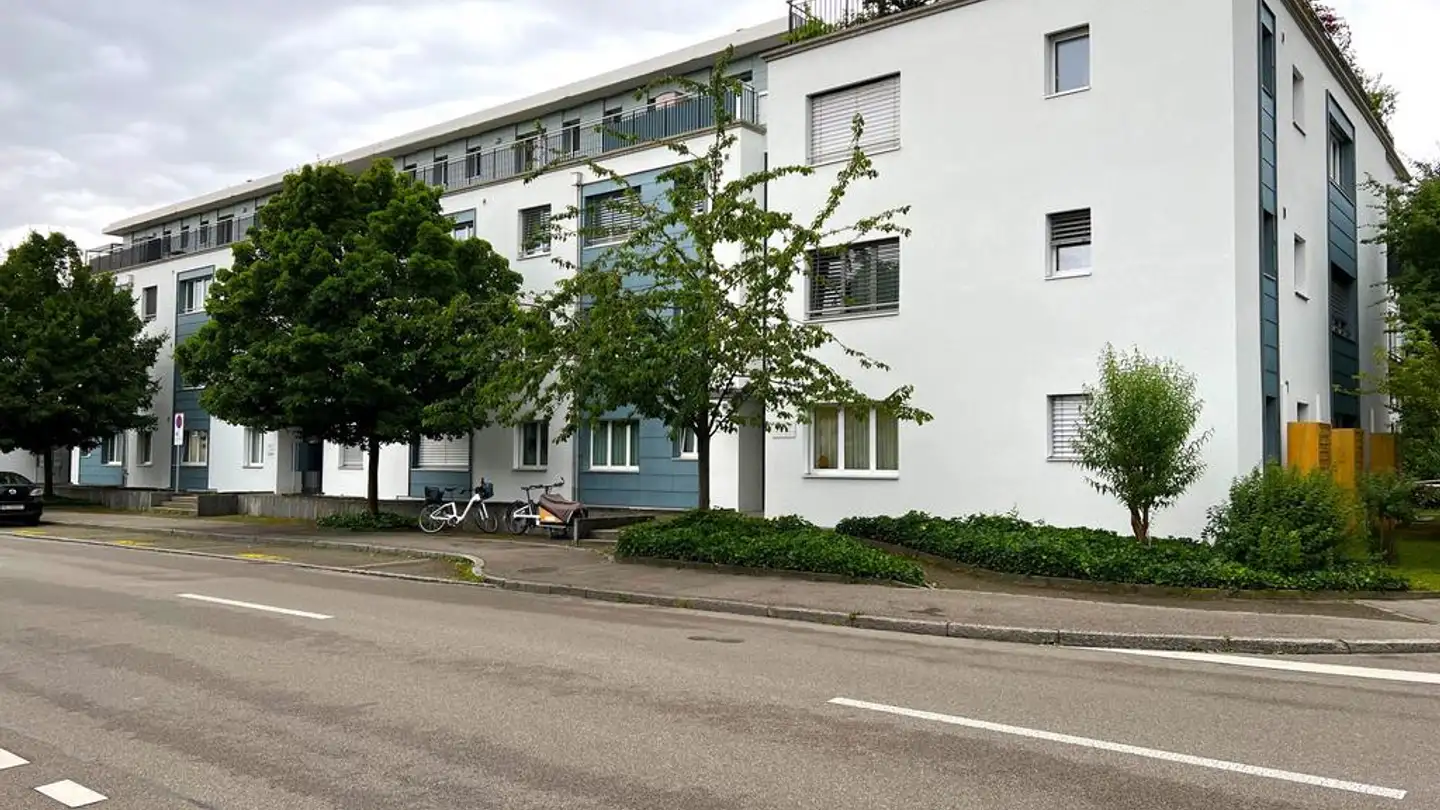 Tiefgaragenstellplatz mieten - 4133 Pratteln