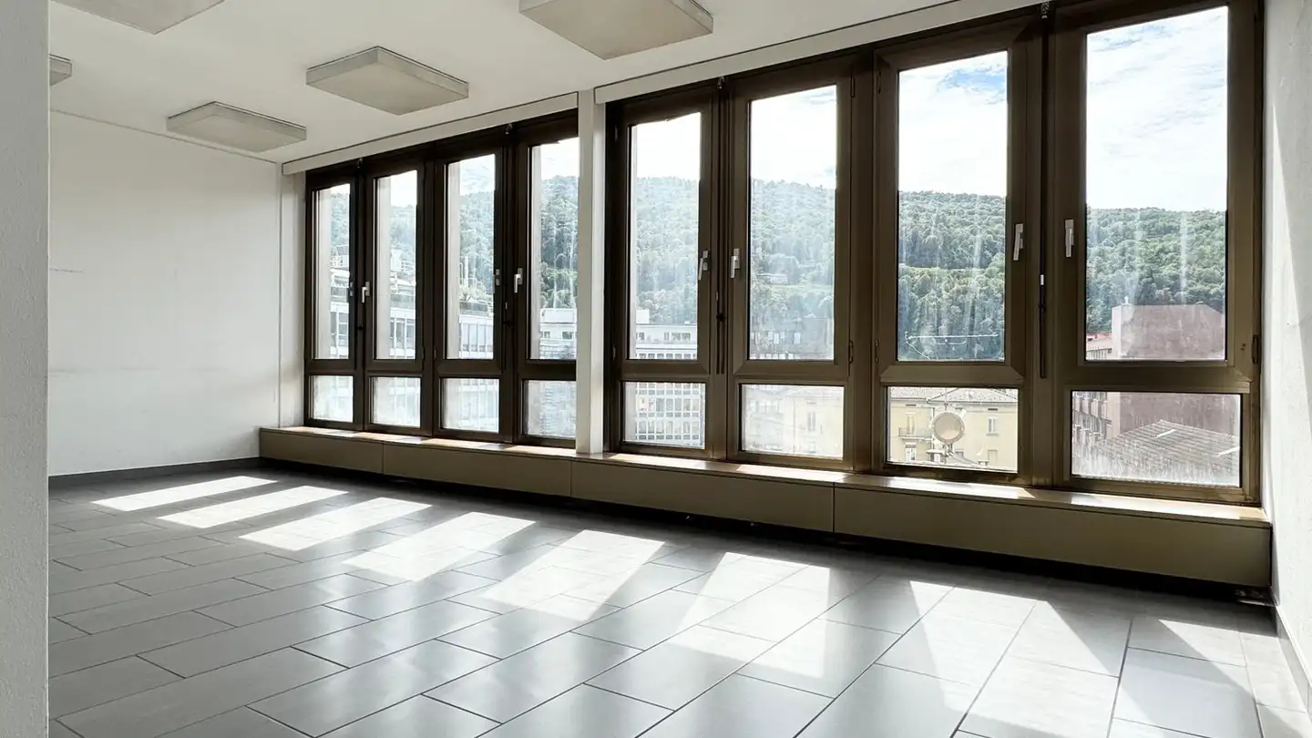 Spazio ufficio in affitto - Corso San Gottardo 34, 6830 Chiasso - Photo 2