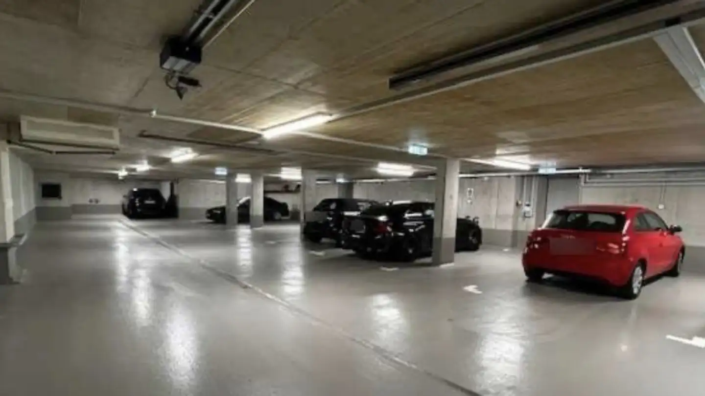 Garage individuel à louer - Gruebacherstrasse 11, 8157 Dielsdorf