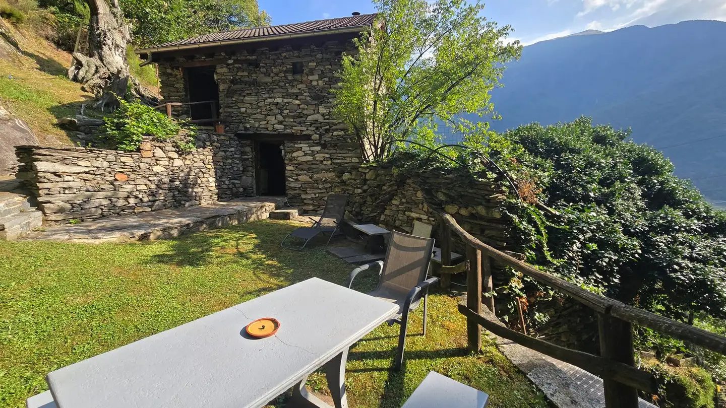 House for sale - Via Orell, 6525 Gnosca
