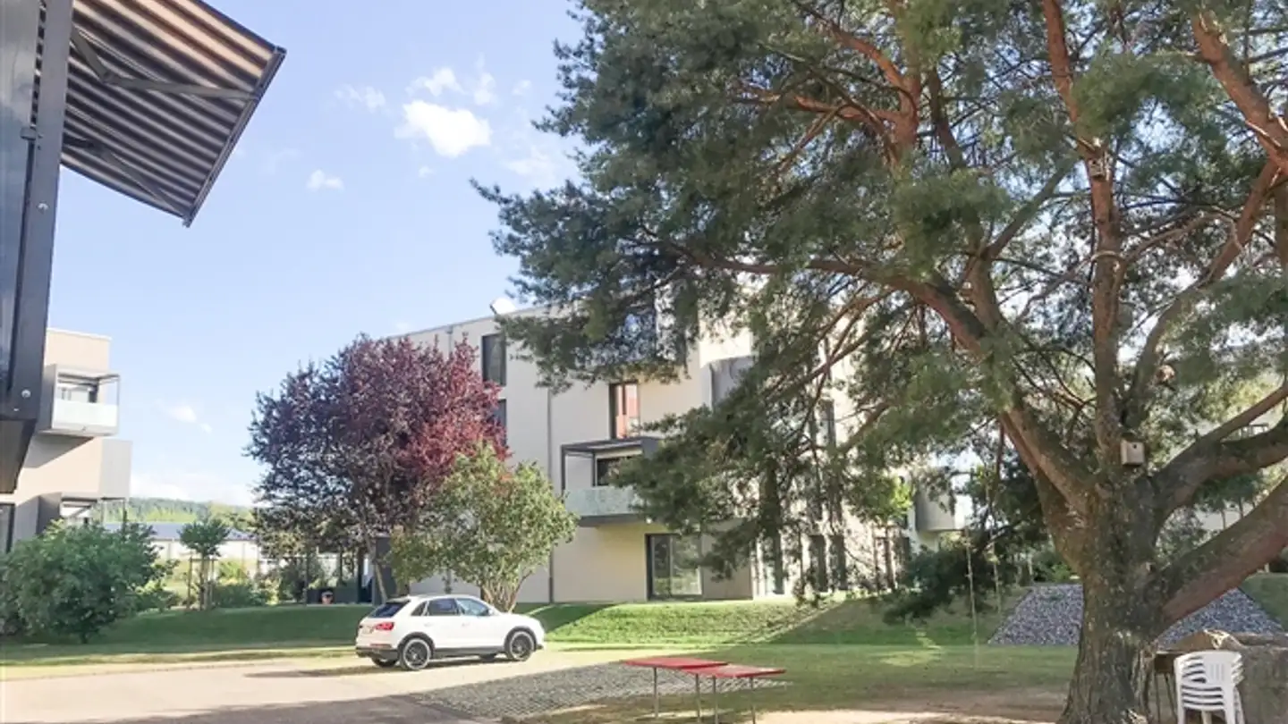 Place de parking extérieure à louer - Rue Du Lac 34, 2525 Le Landeron