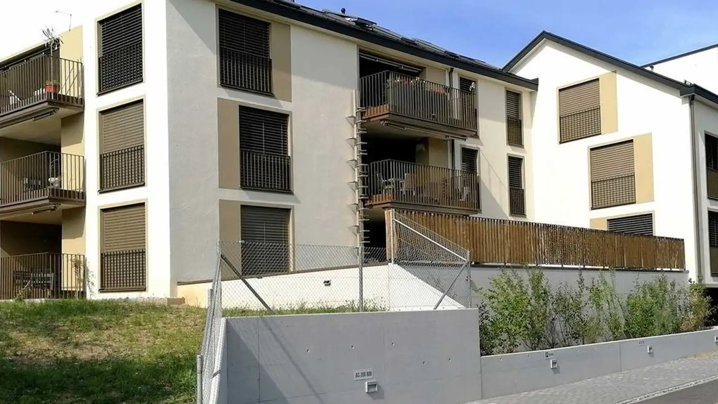 Outdoor parking space for rent - Juchächerstrasse 11, 8966 Oberwil-Lieli