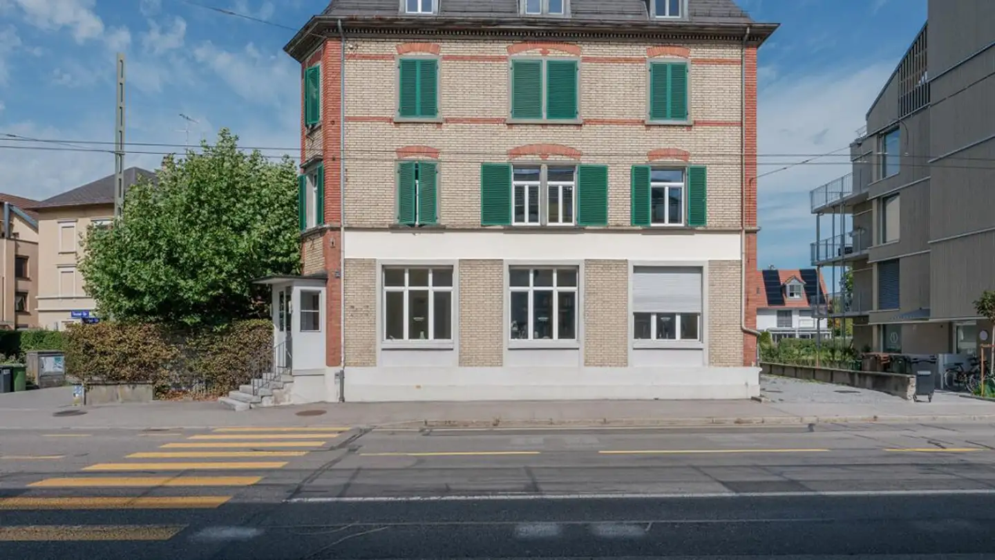 Residential building for sale - 8400 Winterthur