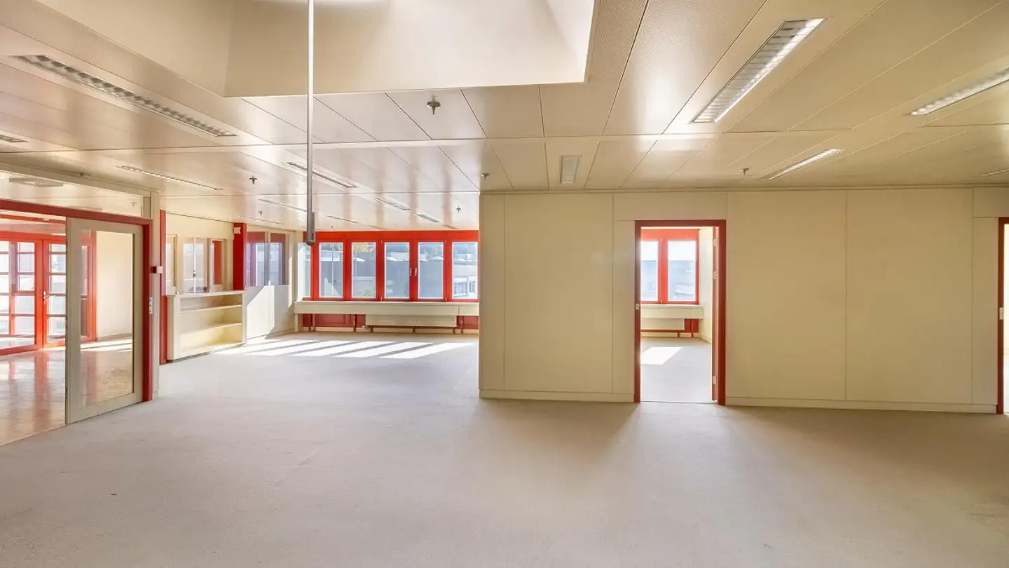 Spazio ufficio in affitto - Döttingerstrasse 15, 5303 Würenlingen - Photo 2