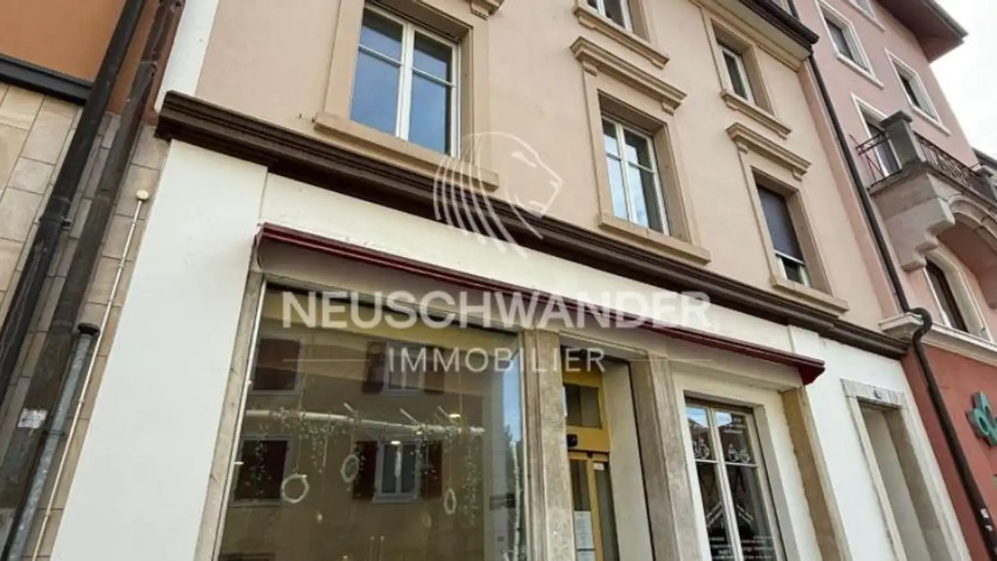 Mixed-use building for sale - 2740 Moutier - Photo 2