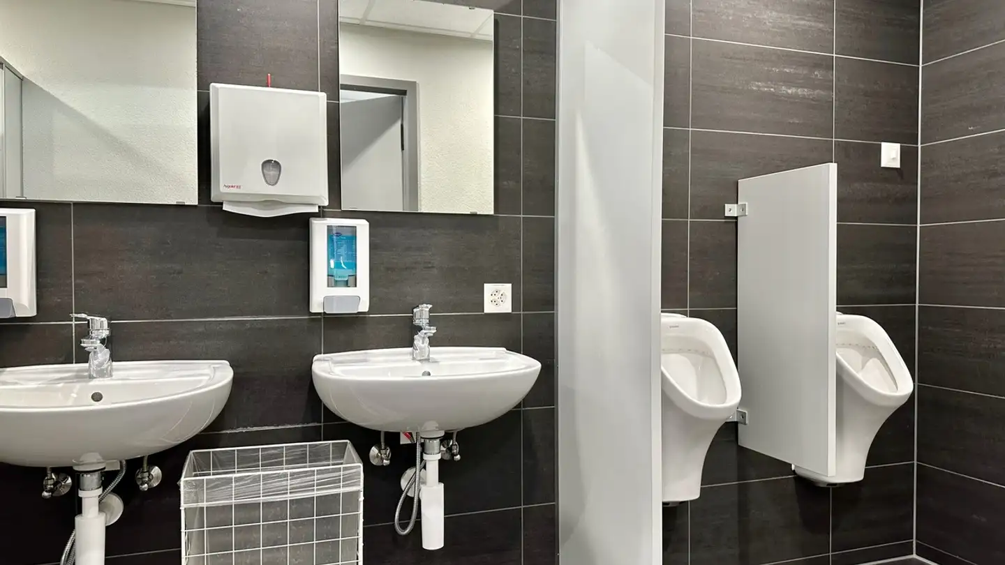 Commercial for rent - Chli-Ebnet 3, 6403 Küssnacht am Rigi - Photo 4