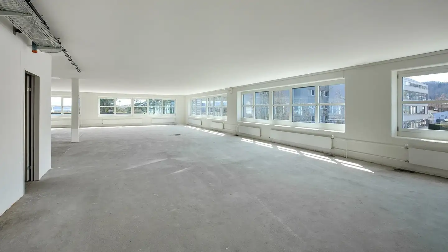 Gewerbe mieten - Industriestrasse 12, 8117 Fällanden - Foto 2