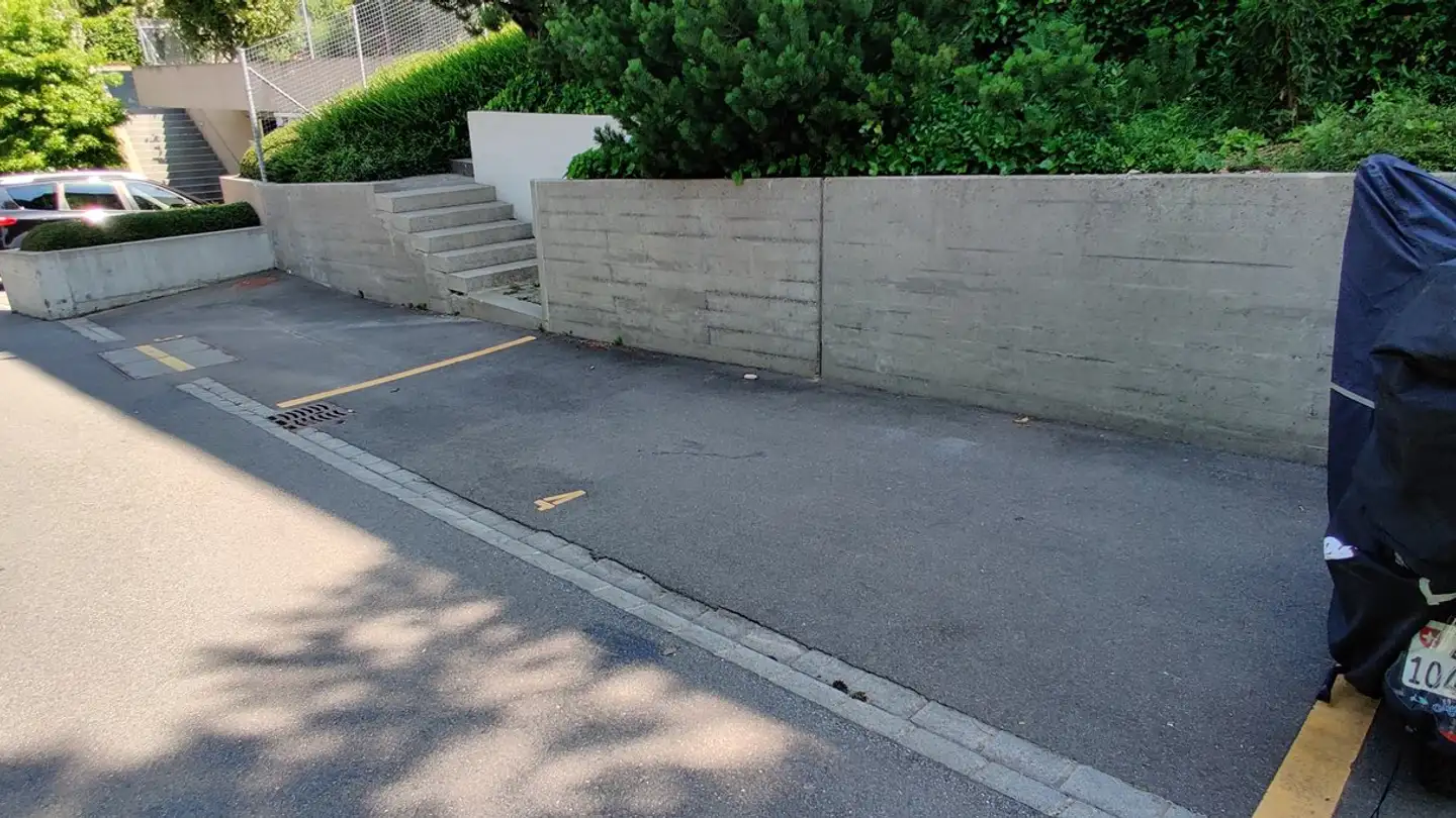 Outdoor parking space for rent - Rigistrasse, 8802 Kilchberg ZH