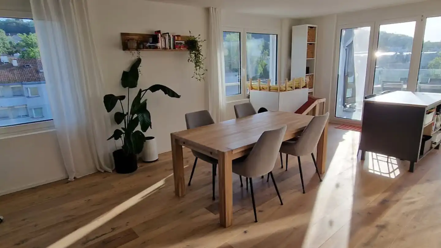 Appartement à louer - Wehntalerstrasse 572, 8046 Zürich