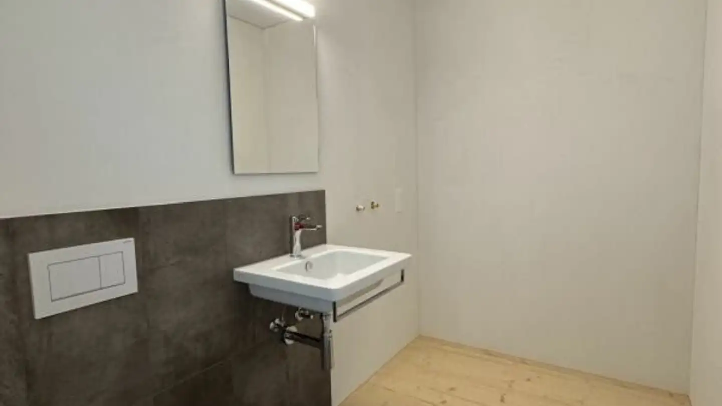Hobby room for rent - Bahnhofstrasse 16, 8880 Walenstadt - Photo 4